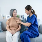 経験豊富な看護師による定期的な訪問と健康チェック